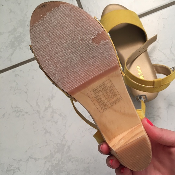 Yellow clogs from ModCloth - Picture 4 of 5